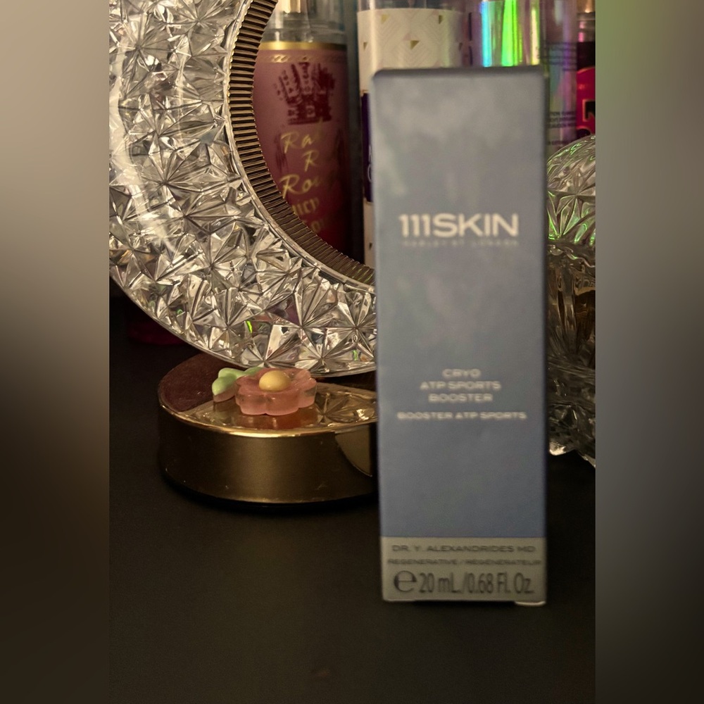 111SKIN Cryo ATP Sports Booster | Suaviza, tensa y energiza la piel